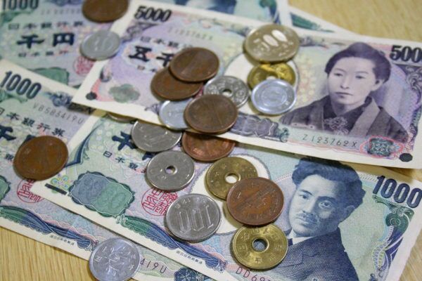Yen to VND: 1 yên bằng bao nhiêu tiền Việt Nam? Đổi tiền yên Nhật tại ngân hàng nào phí rẻ nhất