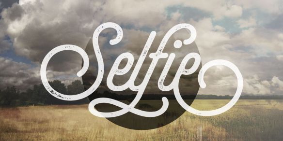 TỔNG HỢP 10 FONT CHỮ VINTAGE VIỆT HÓA 💚 font chữ vintage thanh mảnh mang đậm màu sắc nam mỹ Selfie Regular